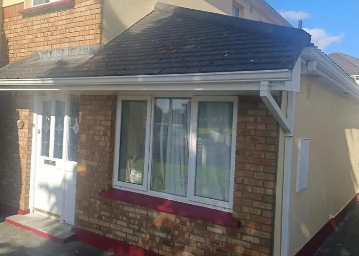 Olashade Feriehus Lucan